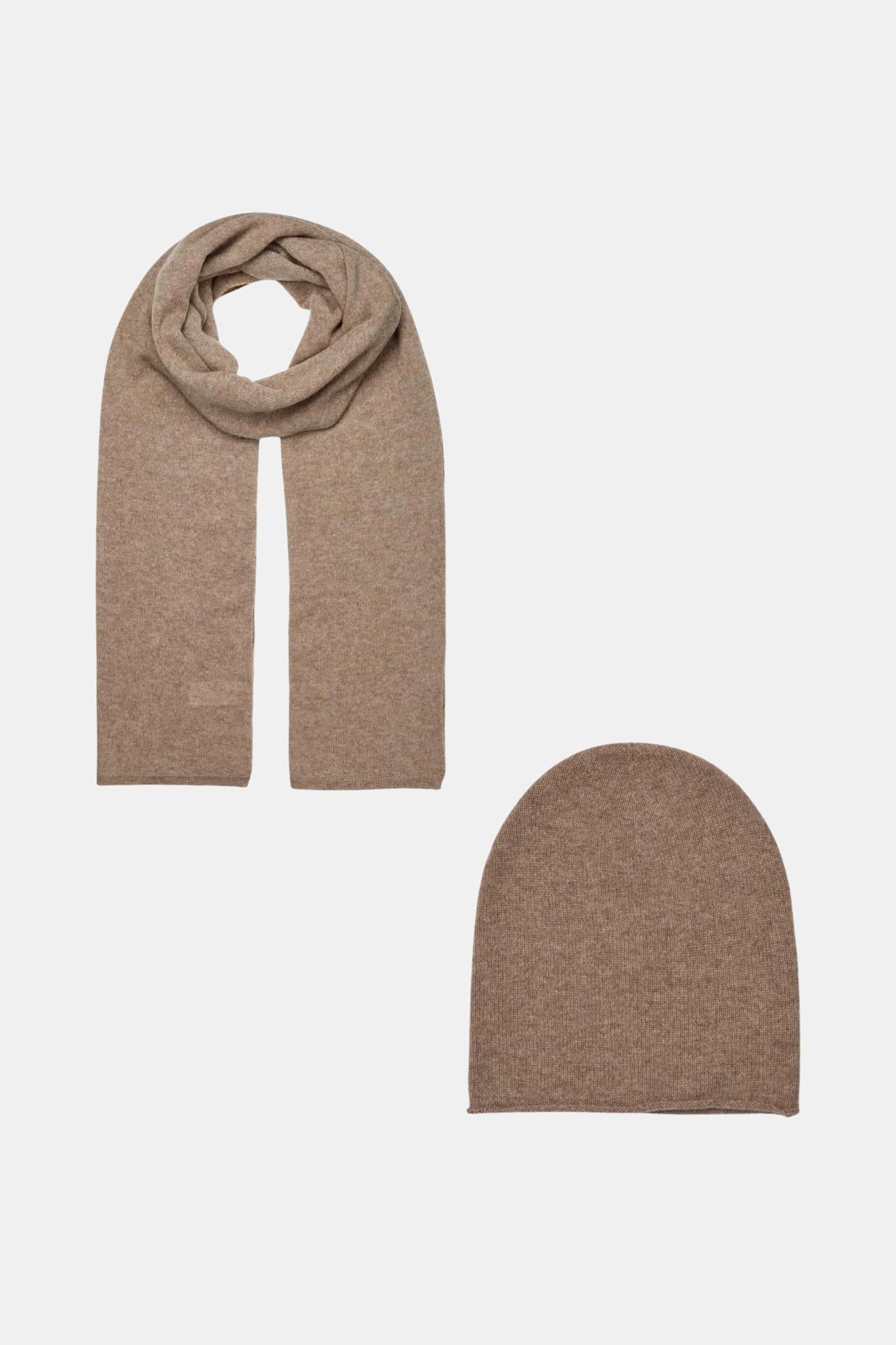 December Treat: Jamilla/Josefina - Walnut