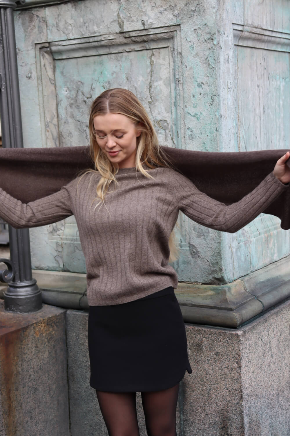 Anna Blouse - Brownstone