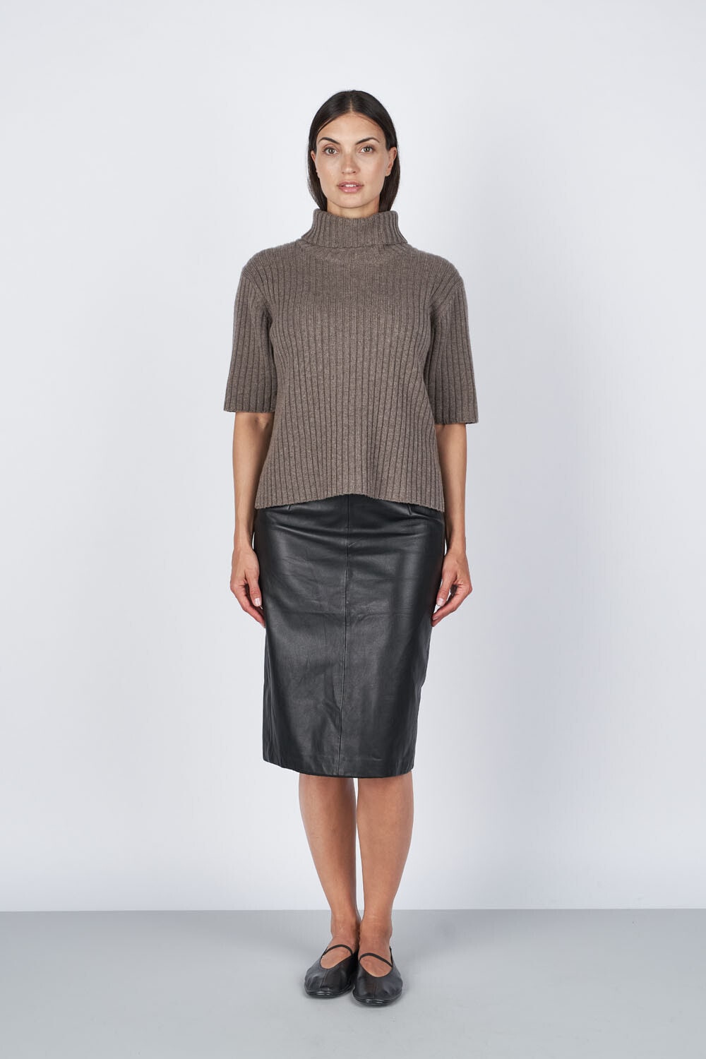 Irina T-Shirt - Brownstone