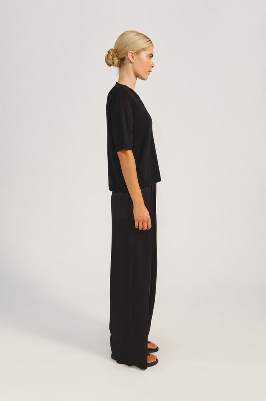 Laura T-Shirt - Black