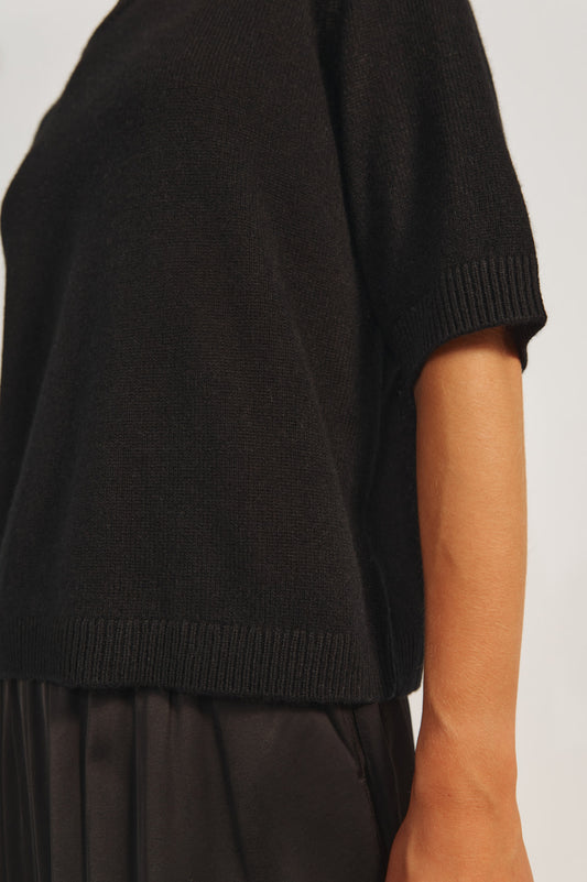 Laura T-Shirt - Black