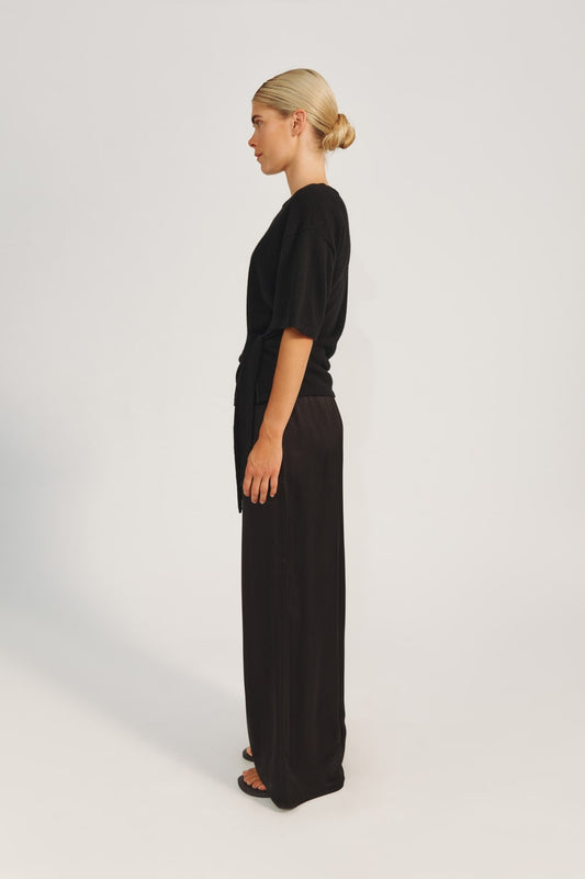 Selena T-Shirt - Black