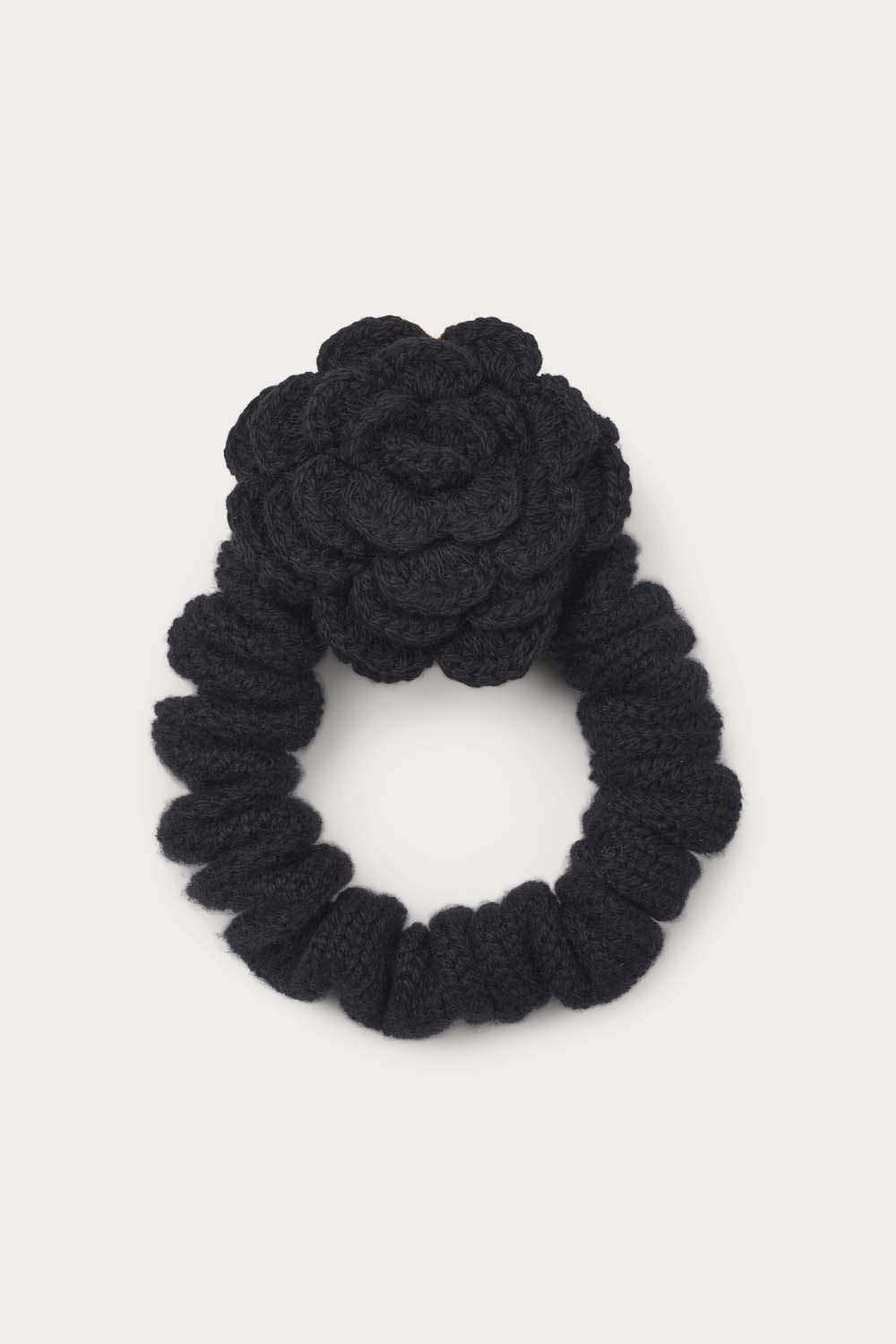 Small Scrunchie w/Flower - Black